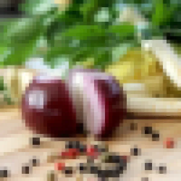 Pixelate applied to the onion photo